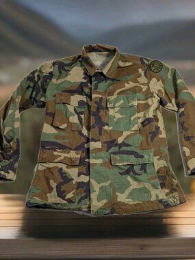 US Military Jacket Men's Medium Green Woodland Camo Army Field Jacket